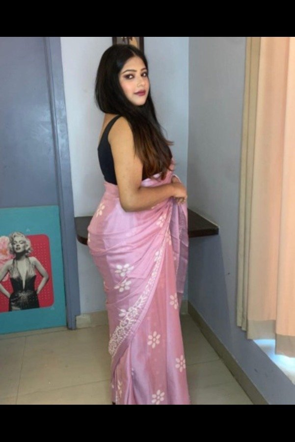 best Hazratganj call girl